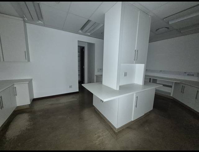 358M² OFFICE TO LET IN SANDTON CENTRAL